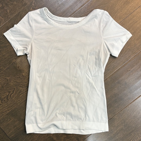 lululemon athletica Swiftly Tech Bundle - Size 4 - Picture 3 of 5